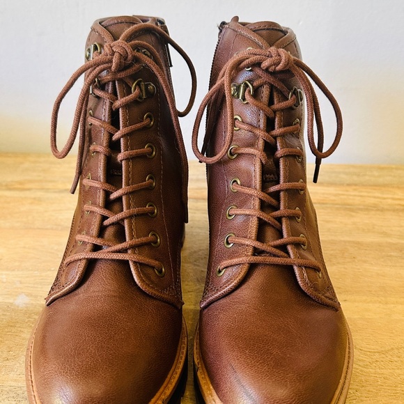 Combat Boots - Picture 2 of 4